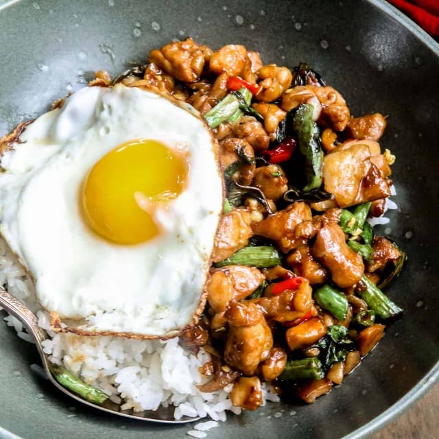 Pad Kra Pao Gai.